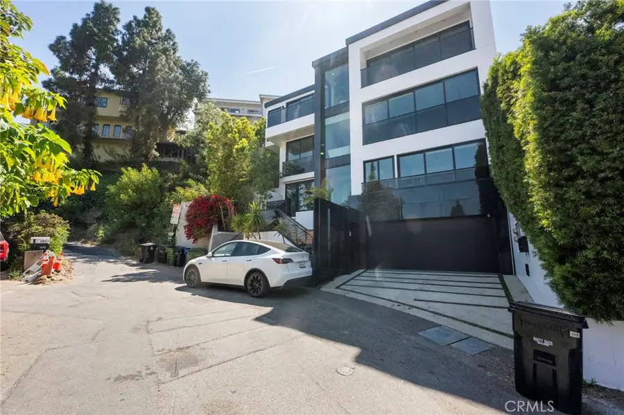 2033 Glencoe, Los Angeles, CA 90068 - #2