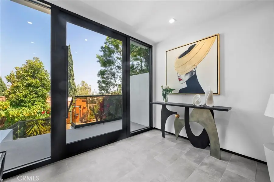 2033 Glencoe, Los Angeles, CA 90068 - #3