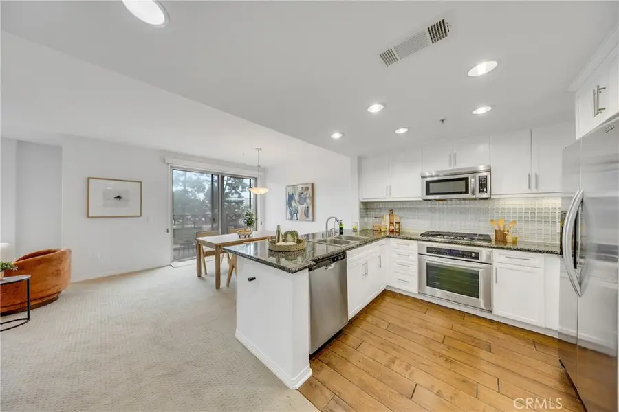 931 E Walnut #307, Pasadena, CA 91106 - #3
