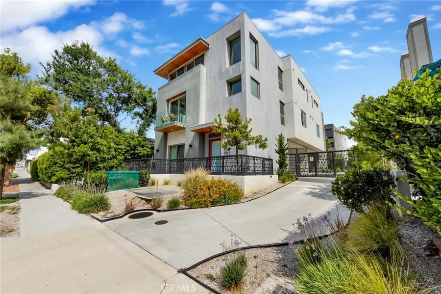 941 E California Boulevard #1, Pasadena, CA 91106 - #2
