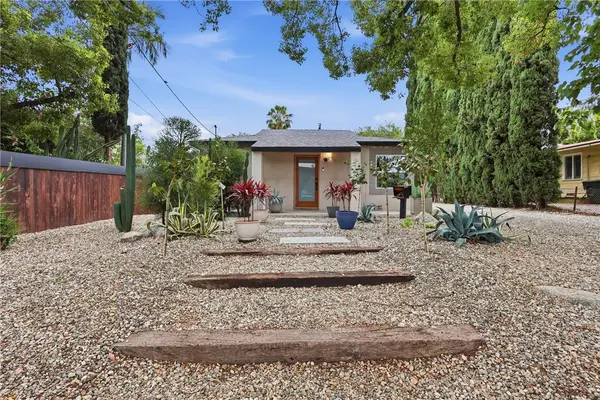 261 N Oak, Pasadena, CA 91107