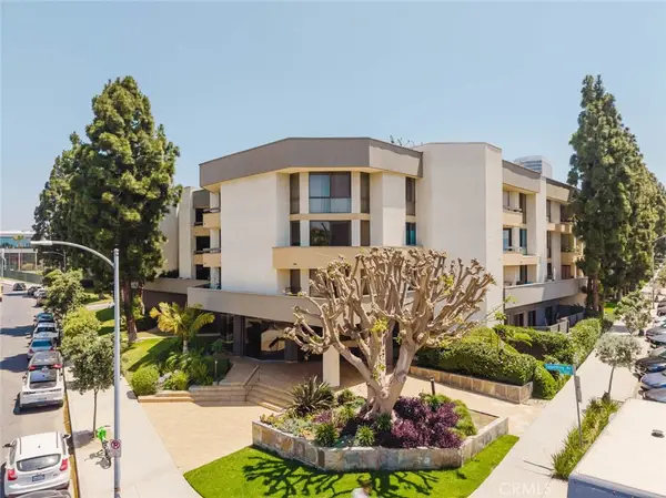 750 S Spaulding Avenue #332, Los Angeles, CA 90036