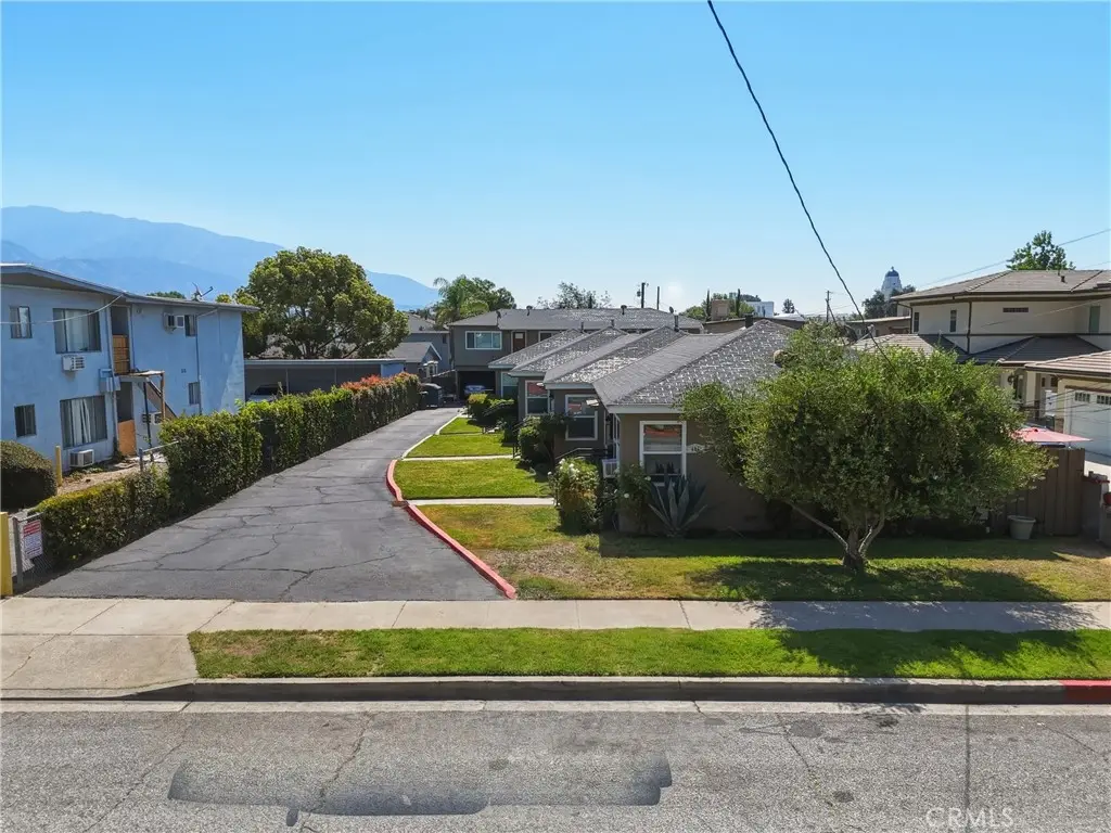 406 S 5th Avenue, Monrovia, CA 91016 - #1