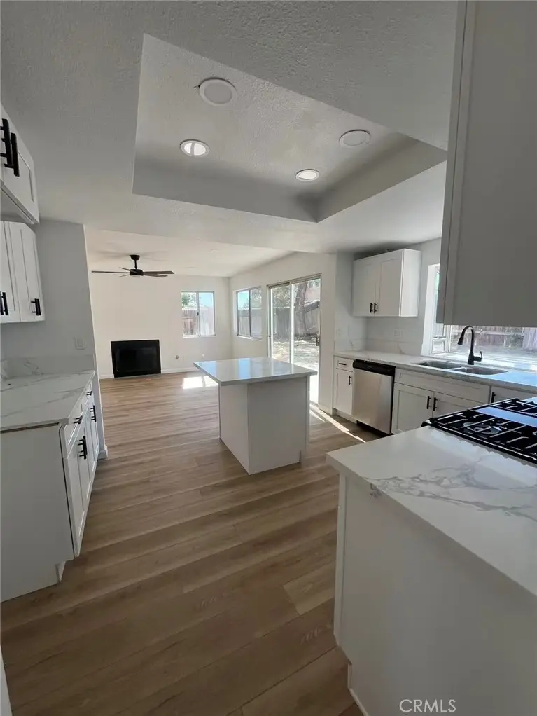 1840 E Newgrove, Lancaster, CA 93535 - #3