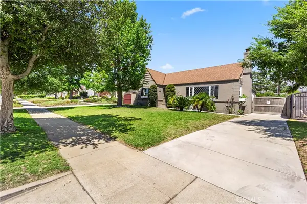 2205 Las Lunas, Pasadena, CA 91107