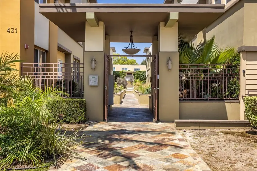 431 N Los Robles Avenue #2, Pasadena, CA 91101 - #2