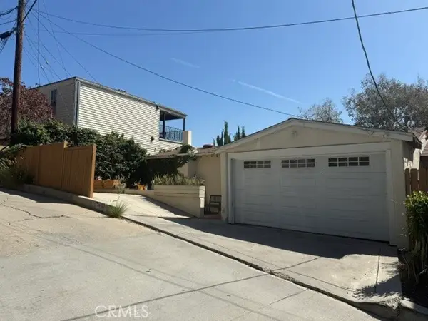 2366 Lyric, Los Angeles, CA 90027