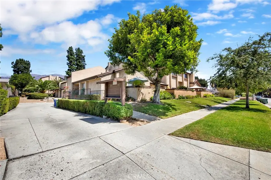 1484 Corson Street #5, Pasadena, CA 91106 - #2