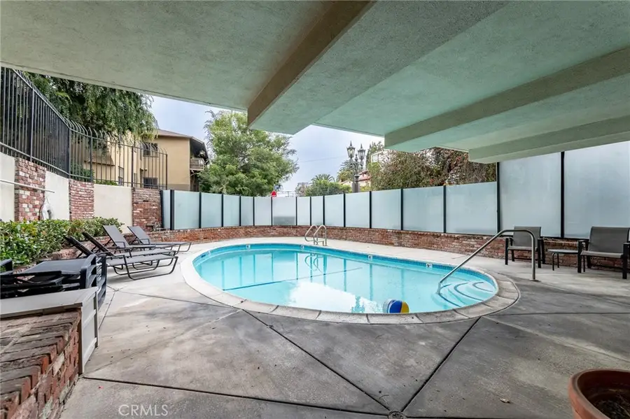 2260 N Cahuenga Boulevard #401, Los Angeles, CA 90068 - #3
