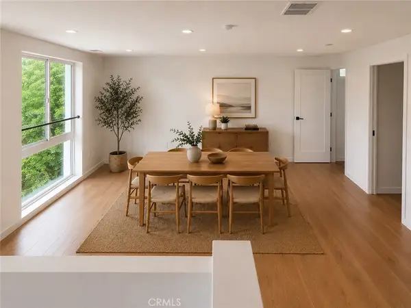 176 N Catalina Ave #405, Pasadena, CA 91106