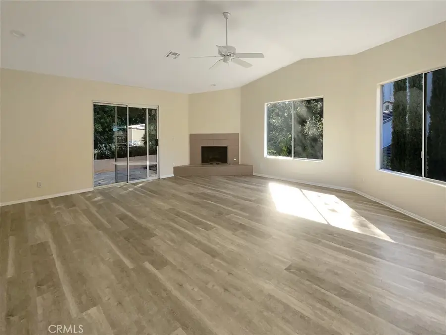 272 Manzanita Lane, Thousand Oaks, CA 91361 - Image #2