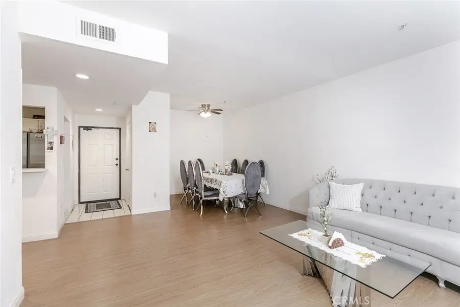 450 W Dryden Street, Glendale, CA 91202 - Image #3