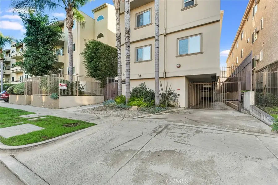 10866 Bluffside #5, Studio City, CA 91604 - Image #3