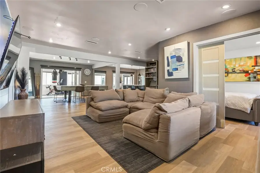 20422 Schoenborn, Winnetka, CA 91306 - #3