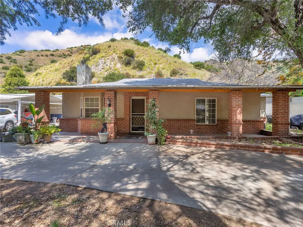 9613 La Tuna Canyon Road, Sun Valley, CA 91352 - #1