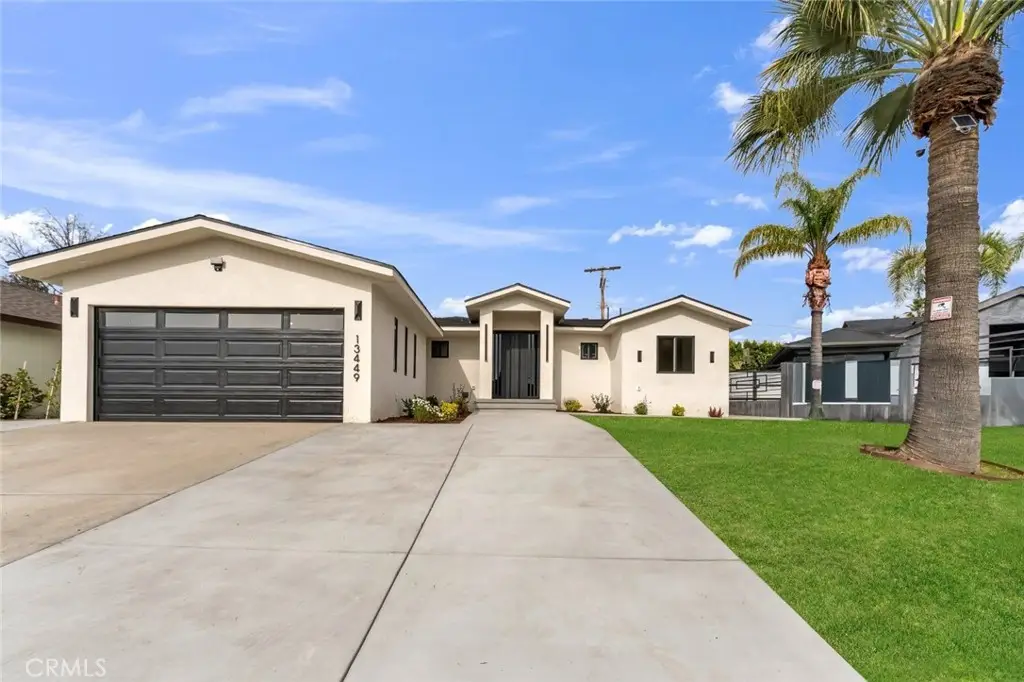 13449 Stagg Street, Panorama City, CA 91402 - Image #1