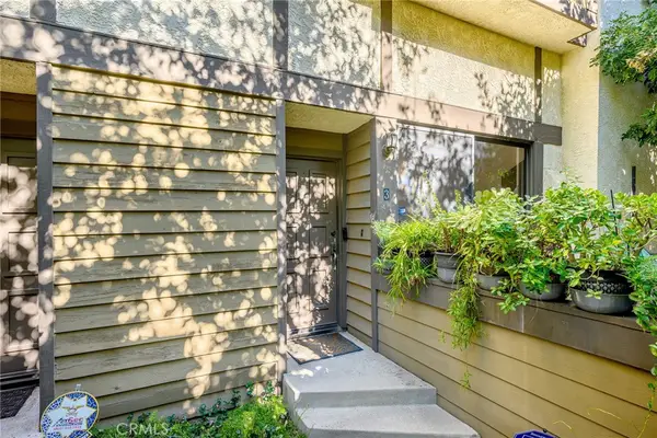 21145 Lassen, Chatsworth, CA 91311