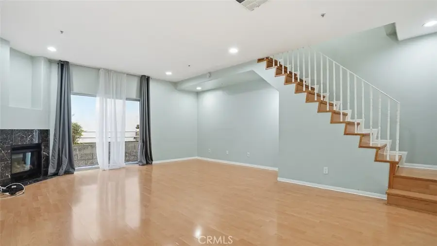 411 N Jackson Street #104, Glendale, CA 91206 - #3