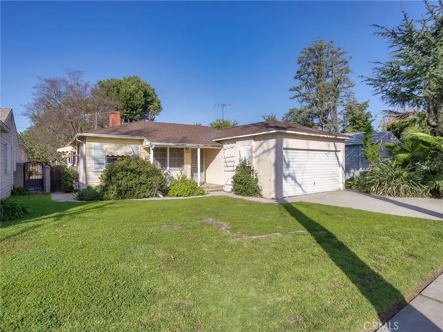 13607 Huston Street, Sherman Oaks, CA 91423 - Image #2