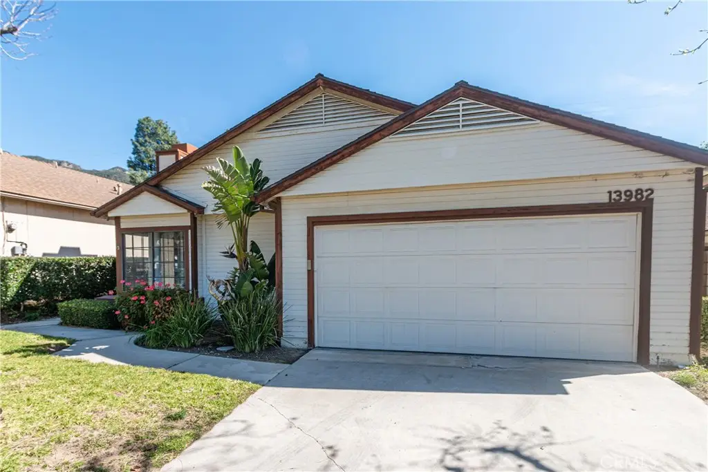 13982 Olive Grove, Sylmar, CA 91342 - #1