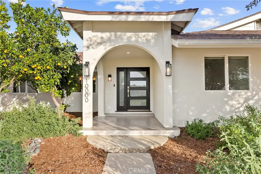 10000 Amestoy Avenue, Northridge, CA 91325 - #1