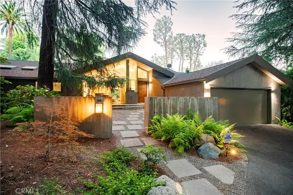 5128 Hillard, La Canada Flintridge, CA 91011