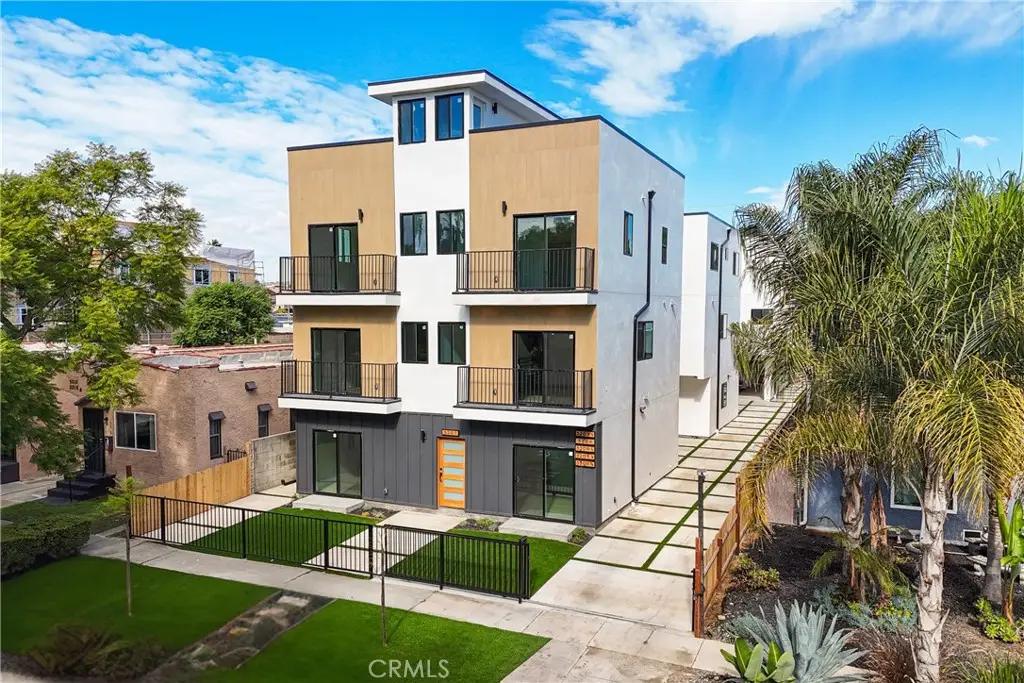 5209 W 20th, Los Angeles, CA 90016 - #1