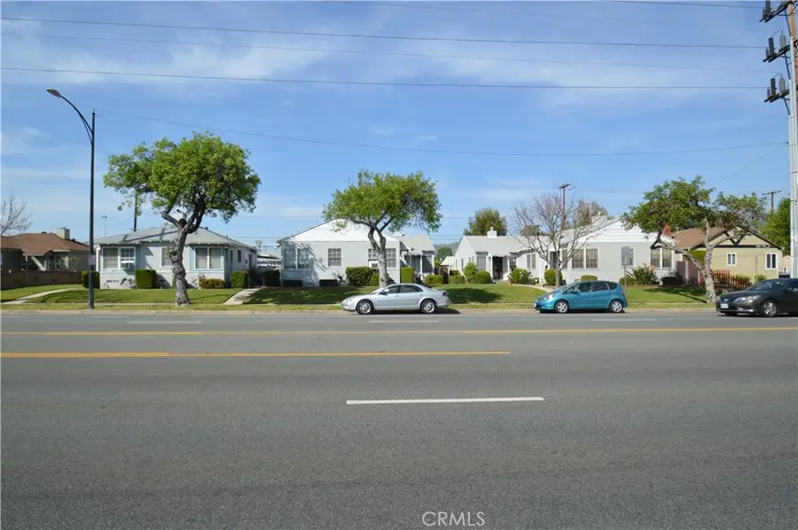 3007 W Victory Boulevard, Burbank, CA 91505 - #3
