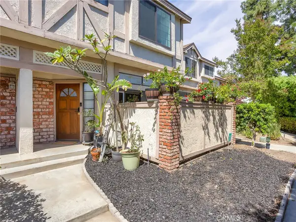 7100 Balboa Boulevard #805, Lake Balboa, CA 91406