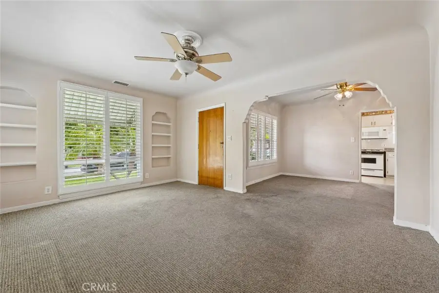 423 Raymond Avenue, Glendale, CA 91201 - #2