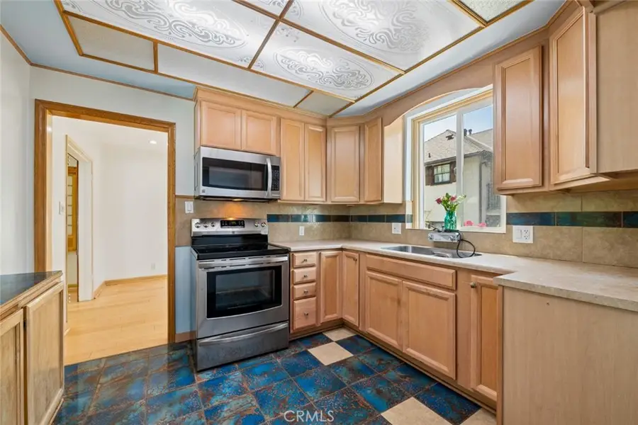 449 W Elm Avenue, Burbank, CA 91506 - #3