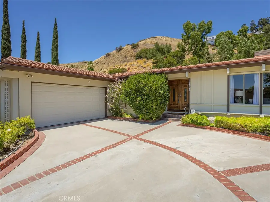 10087 Sully Drive, Sun Valley, CA 91352 - #3
