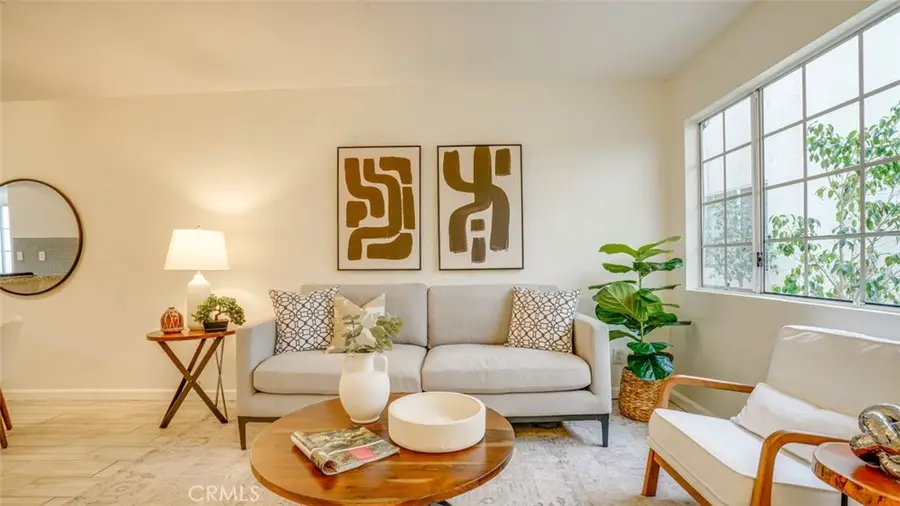 305 E Valencia Avenue #R, Burbank, CA 91502 - #2