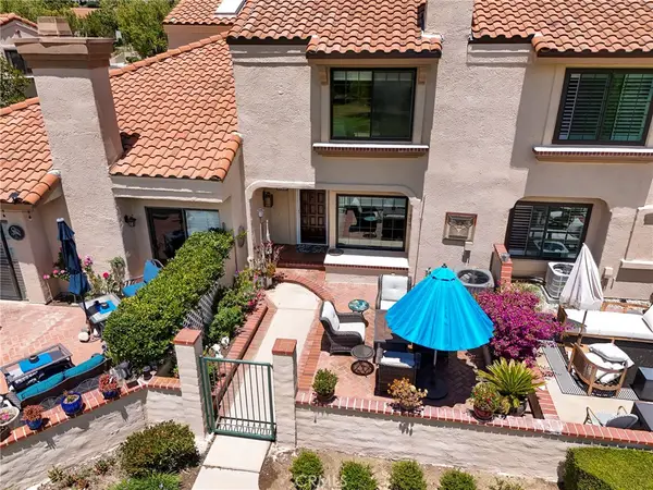 334 Country Club #C, Simi Valley, CA 93065