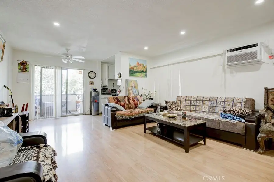 14218 Sylvan Street, Sherman Oaks, CA 91401 - #3