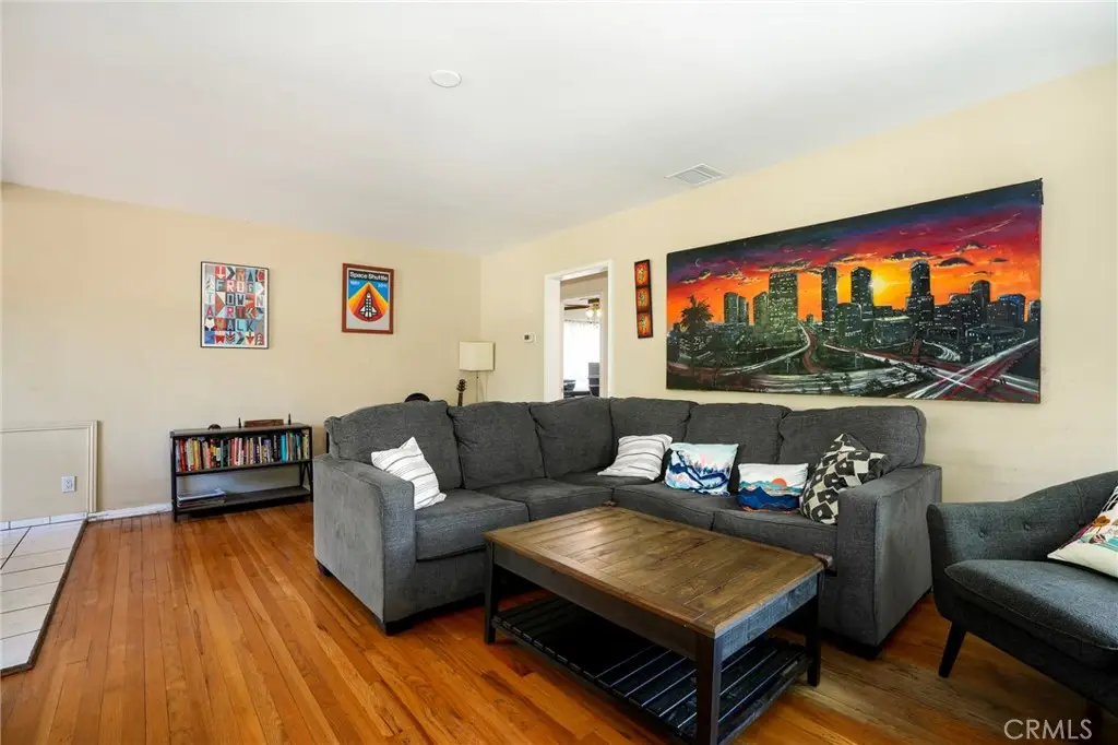 11746 Blythe, North Hollywood, CA 91605 - #1