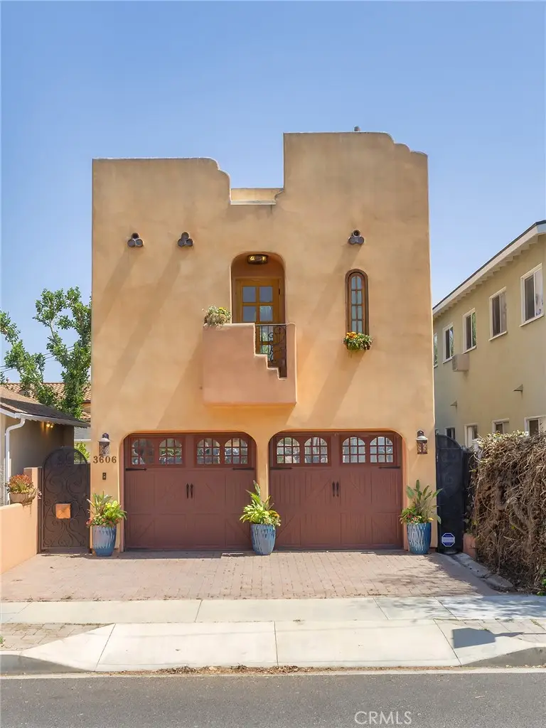 3606 W Chandler Boulevard, Burbank, CA 91505 - #2