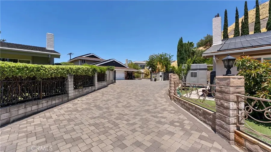 3003 Mesa Verde Drive, Burbank, CA 91504 - #3
