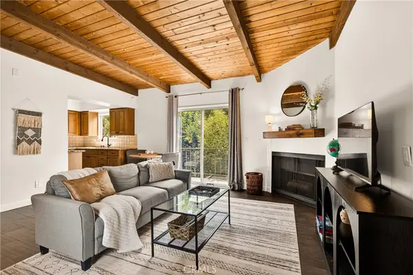 4230 Whitsett Avenue #6, Studio City, CA 91604