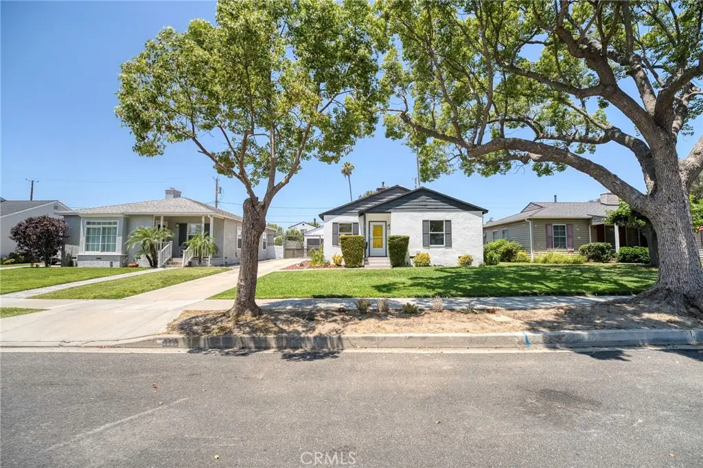 2141 N Evergreen Street, Burbank, CA 91505 - #1