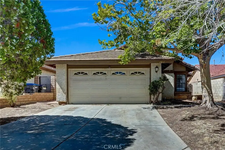 2812 Fairfield Avenue, Palmdale, CA 93550 - #2