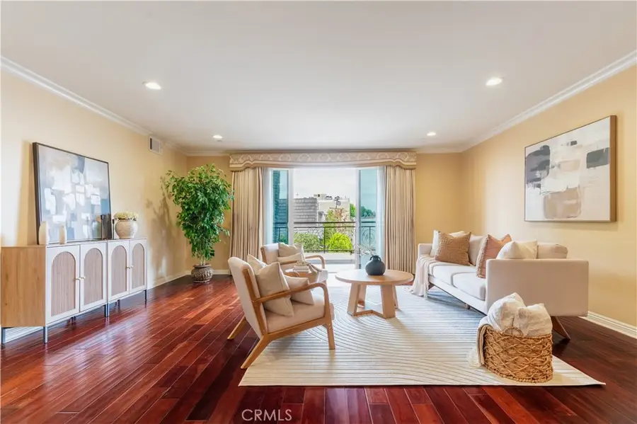 4533 Vista Del Monte Avenue #201, Sherman Oaks, CA 91403 - #2