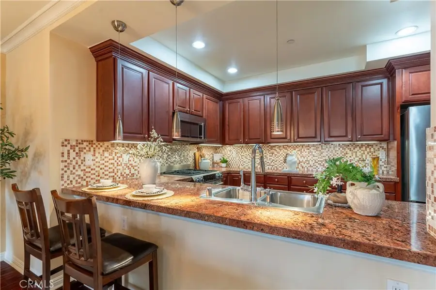 4533 Vista Del Monte Avenue #201, Sherman Oaks, CA 91403 - #3