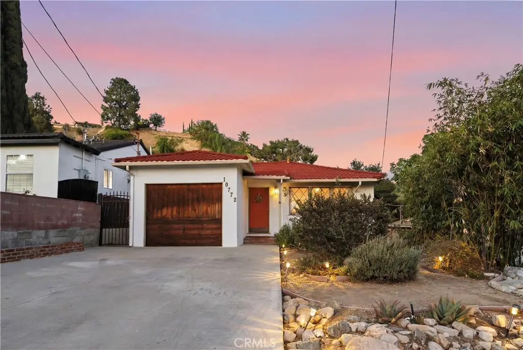 10772 Las Lunitas, Tujunga, CA 91042 - #1