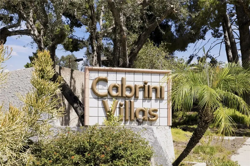 9436 Via Salerno, Burbank, CA 91504 - #1