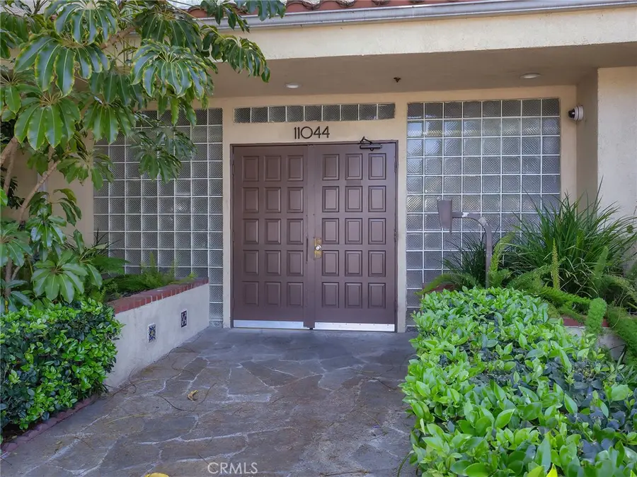 11044 Acama Street #302, Studio City, CA 91602 - #3