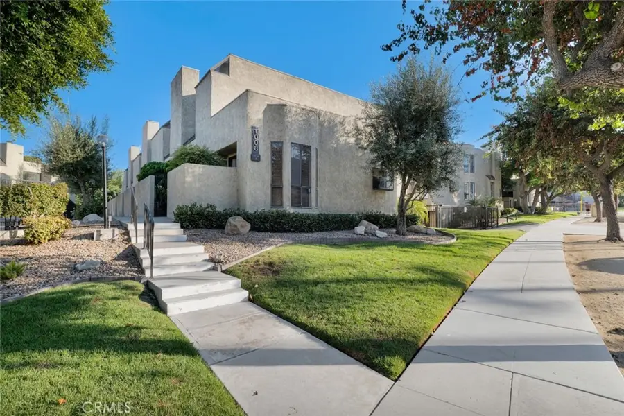 1008 W Riverside Drive #34, Burbank, CA 91506 - #2