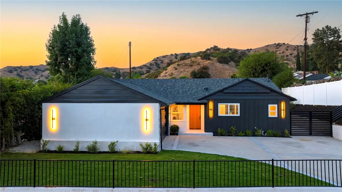 10211 Roscoe, Sun Valley, CA 91352 - #1