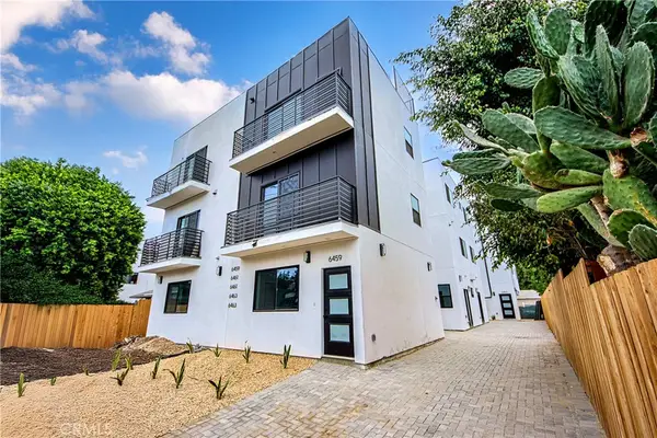 6461 Woodley, Los Angeles, CA 91406