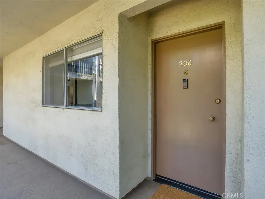 10240 Camarillo Street #208, Toluca Lake, CA 91602 - #2